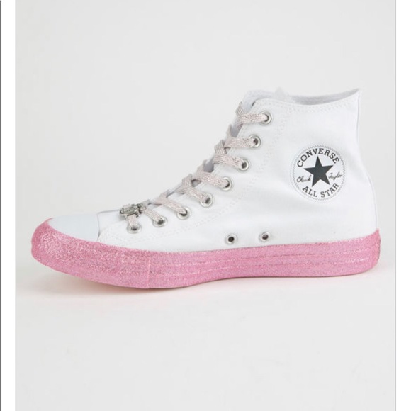 Converse Shoes - NWT CONVERSE MILEY Converse High Top Shoes Size 8